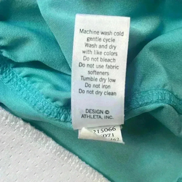 Athleta Quarter Zip Blue Top with Ruching and Back Zipper Pocket Size M - Picture 5 of 7